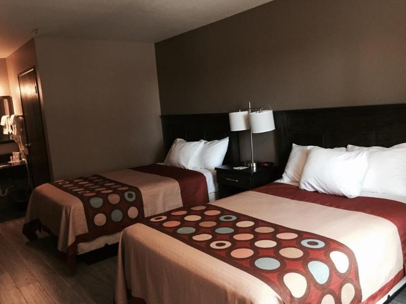 Super 8 By Wyndham Redding Hotel Exterior foto